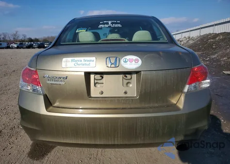 2010 Honda Accord Lxp z USA, uszkodzony, nr VIN 1HGCP2F44AA089275